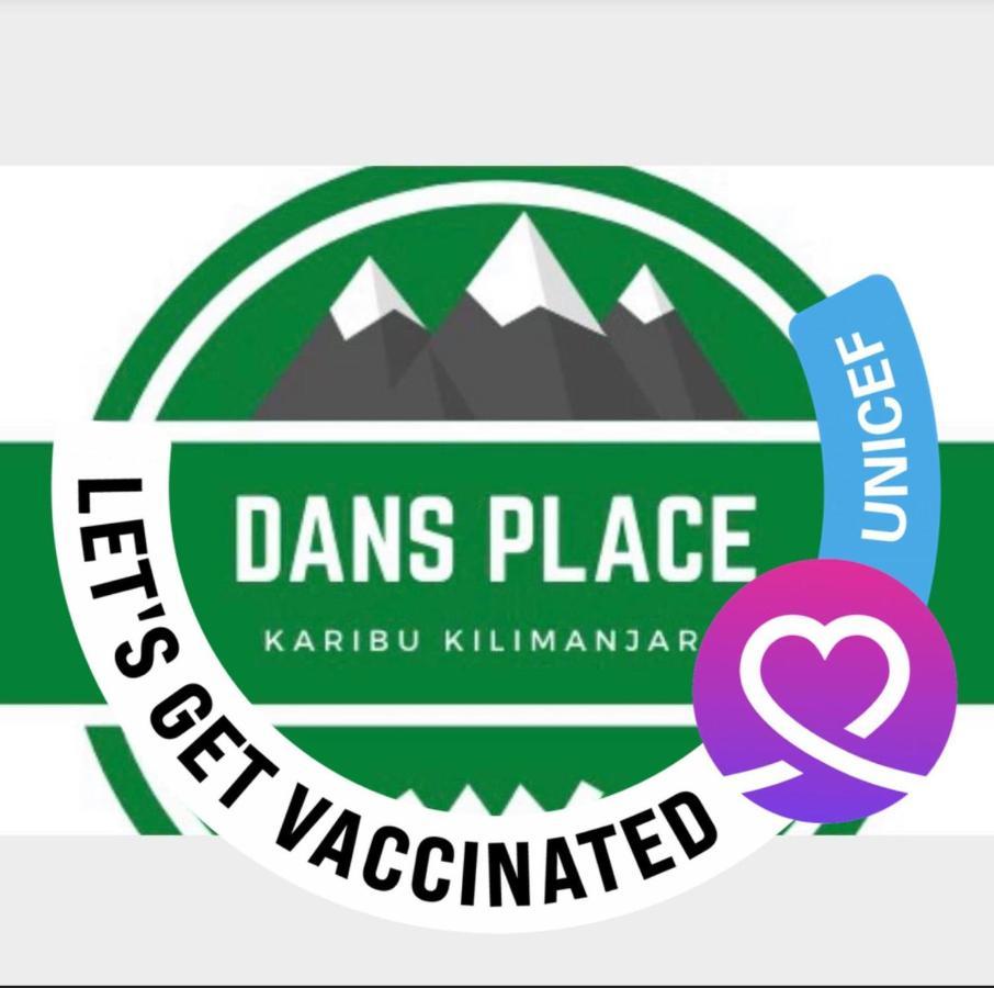Dans Place Moshi Eksteriør bilde